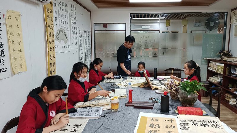 郑州叉车培训周末班，如何选择性价比高的课程？**